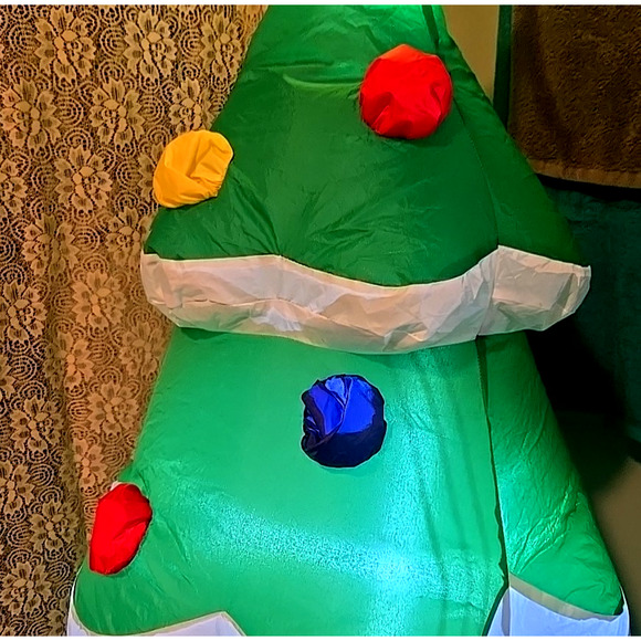 NIB Inflatable 5 Ft Decorated Christmas Tree Lighted Indoor Outdoor Stakes - Picture 3 of 9